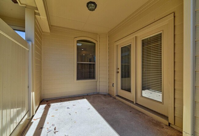 Building Photo - 14100 Avery Ranch Blvd