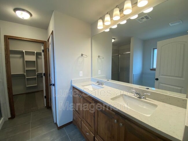 Building Photo - 7117 Daxton Ct