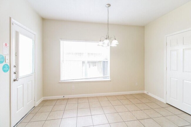 Building Photo - 10007 Barr Lake Dr