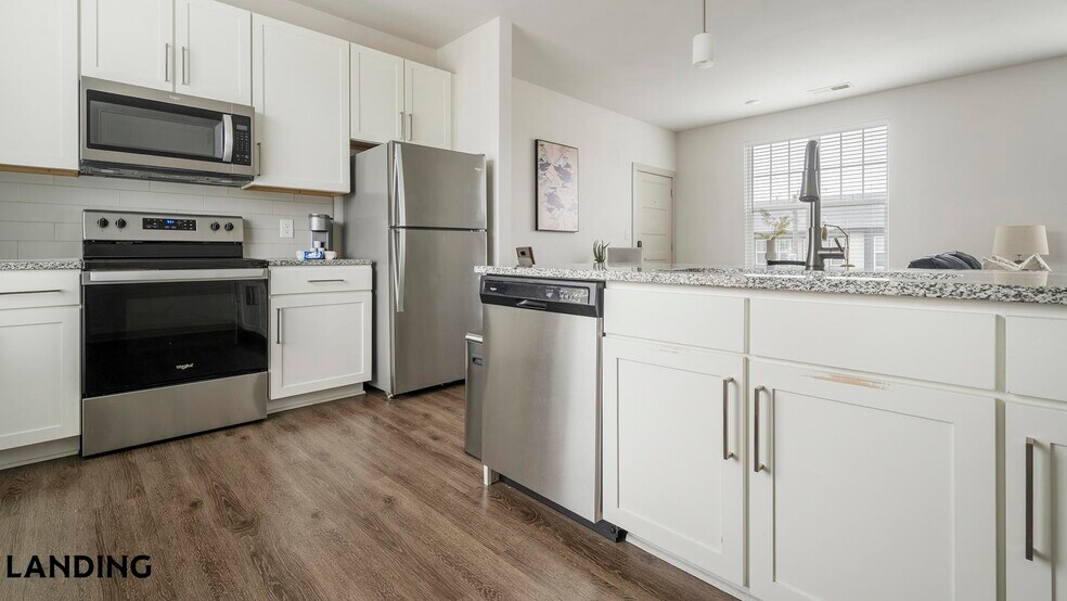 Building Photo - 340 W 25th St