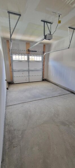 1 Car Garage - 804 Oak Center Dr