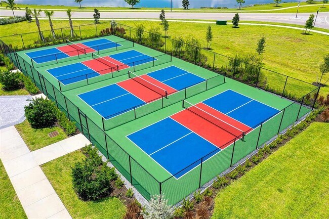 Building Photo - 5225 Blue Crush St