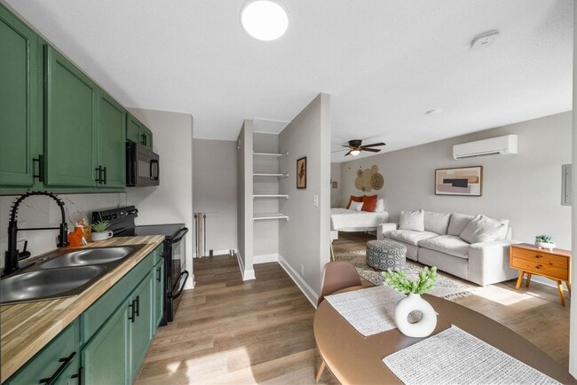 Building Photo - 515 9th St