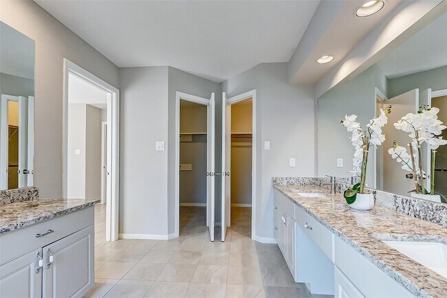 Building Photo - 21623 Park Valley Dr