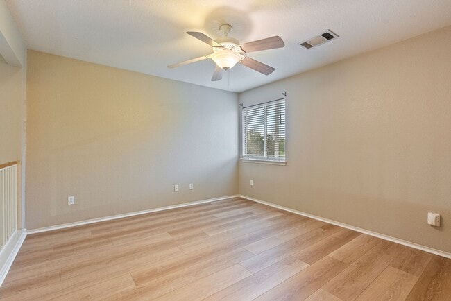 Building Photo - Beautiful 3 bedroom, 2.5 bathroom home in Avery Ranch West!!!