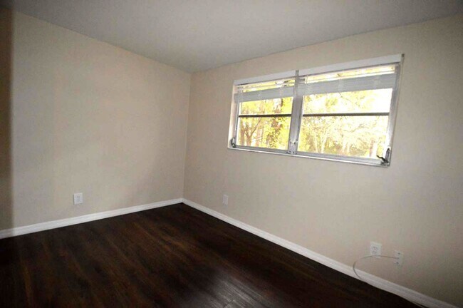 Building Photo - 11530 Duda Rd