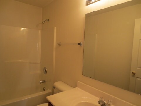 Building Photo - 4 BR Greenwood IN