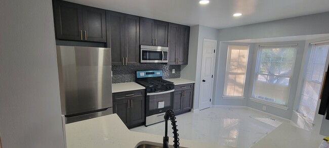 Kitchen - 14151 Compton Valley Way
