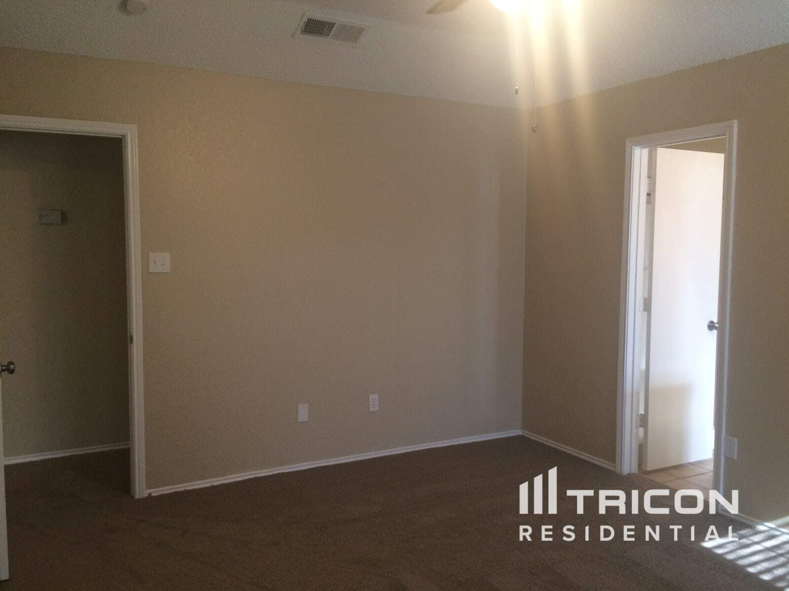 Building Photo - 708 Leedsfield Ct