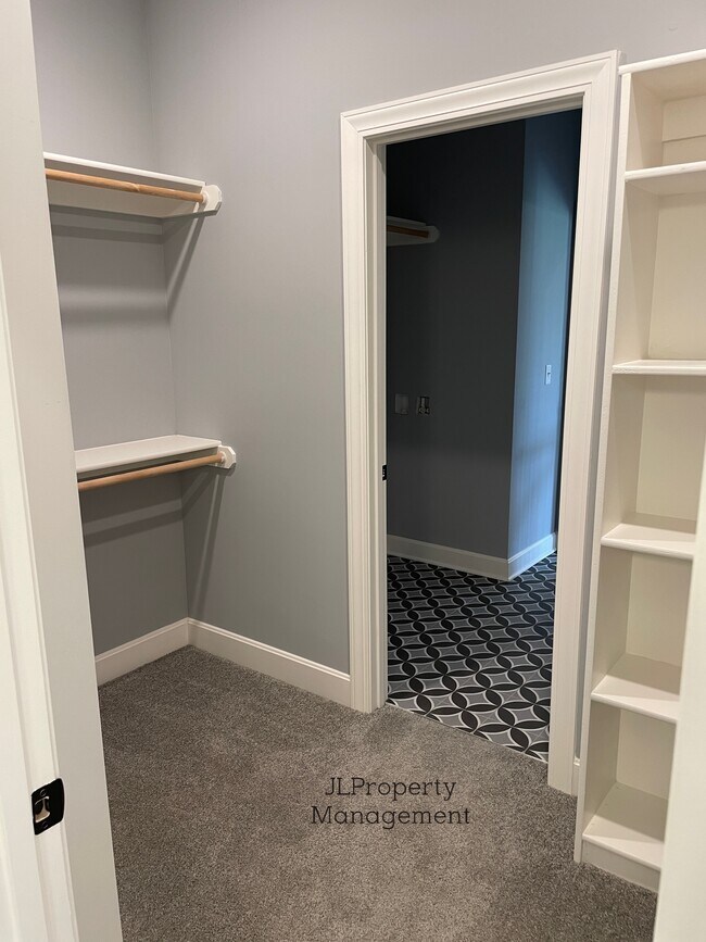 Building Photo - 15332 Jessica St