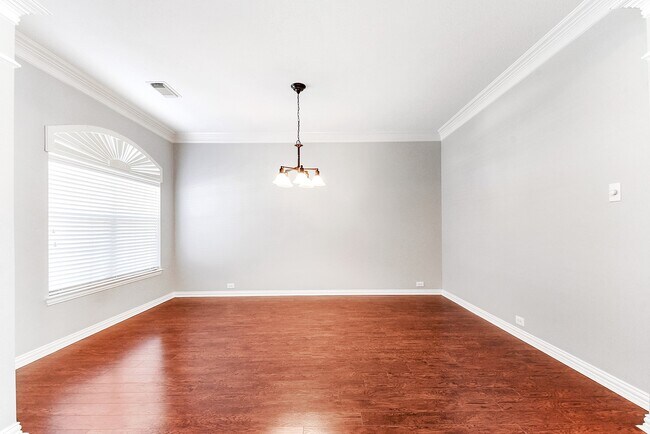 Building Photo - 28223 Daystrom Ln