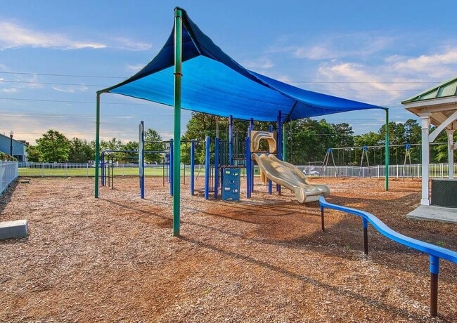 Building Photo - 105 Crossandra Ave