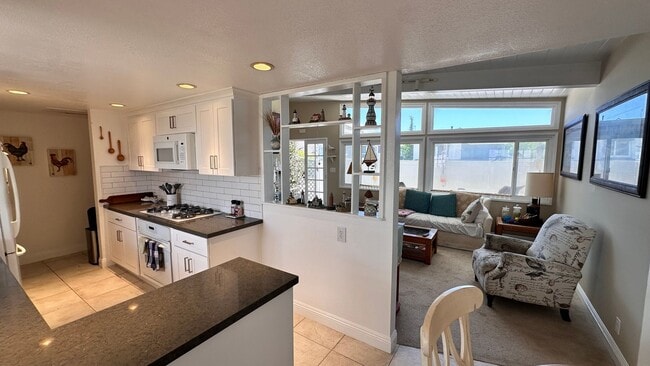 Building Photo - One Bedroom for Rent in Dana Point