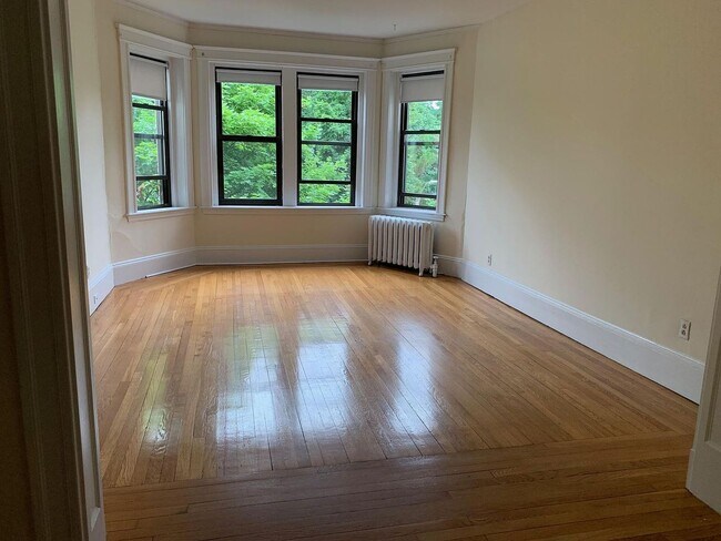 Building Photo - Brookline Studio