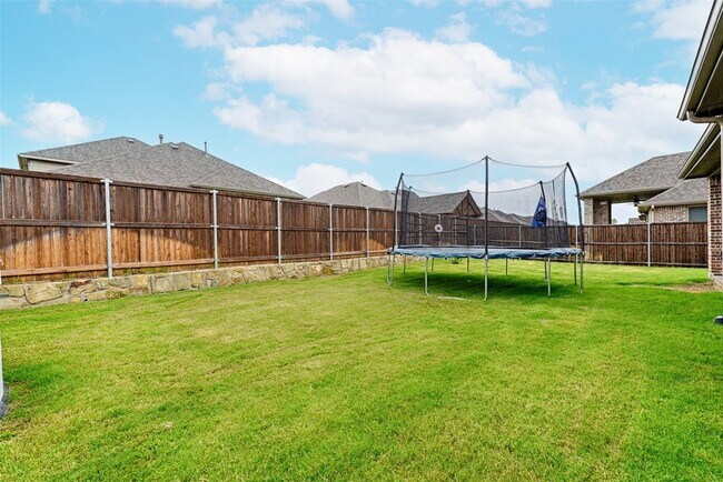 Building Photo - 3515 Washington Dr