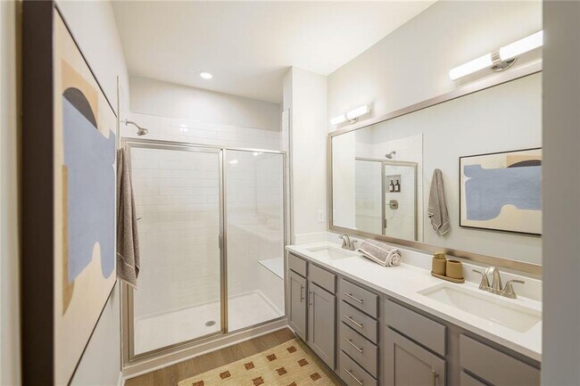 Building Photo - 622 Shallowford Rd