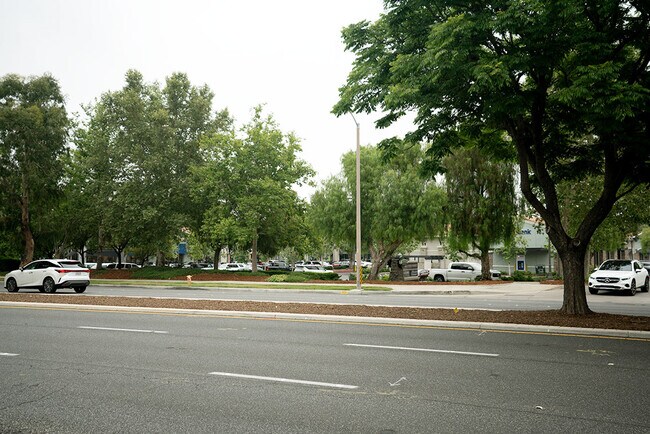 Building Photo - 24107 Del Monte Dr.