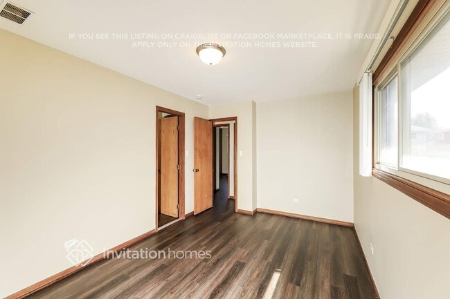 Building Photo - 17837 66th Ave