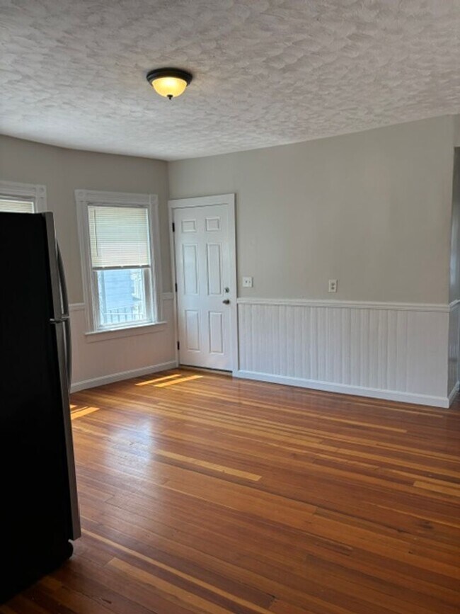 Building Photo - 63-65 Larch Street