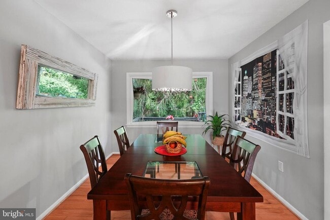 Building Photo - 5400 Woodlyn Ct