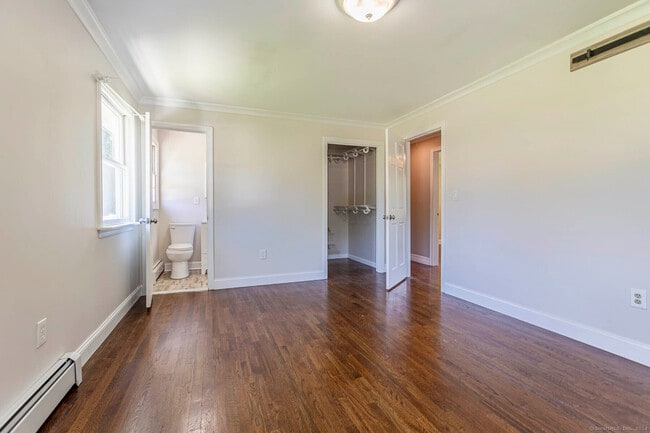 Building Photo - 73 Paschal Dr