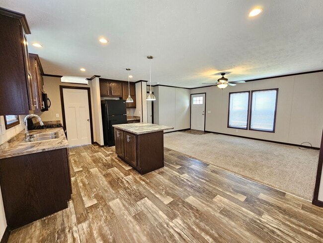 Building Photo - 46000 Geddes Rd