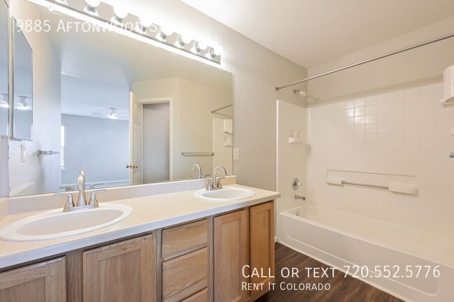 Building Photo - 9885 Aftonwood St