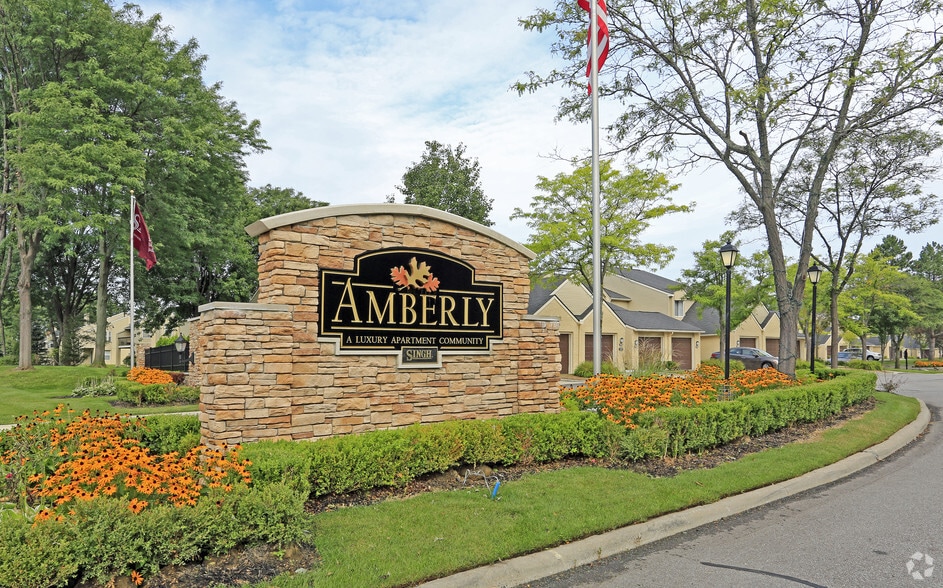 Amberly Apartments 7517 Arbors Blvd West Bloomfield MI 48322