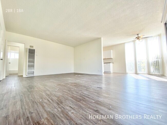 Building Photo - 3438 Mentone Ave