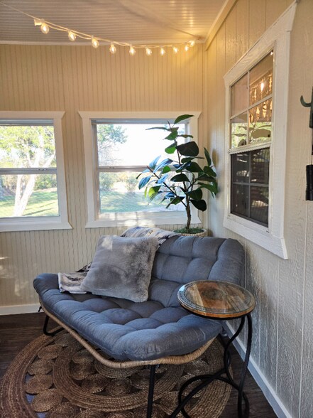 Building Photo - 606 Blessing Ranch Rd