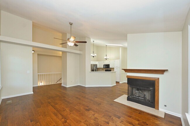 Building Photo - 325 Autumn Chase Dr