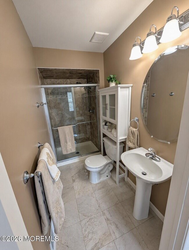 Building Photo - 53 Grassmere Ct