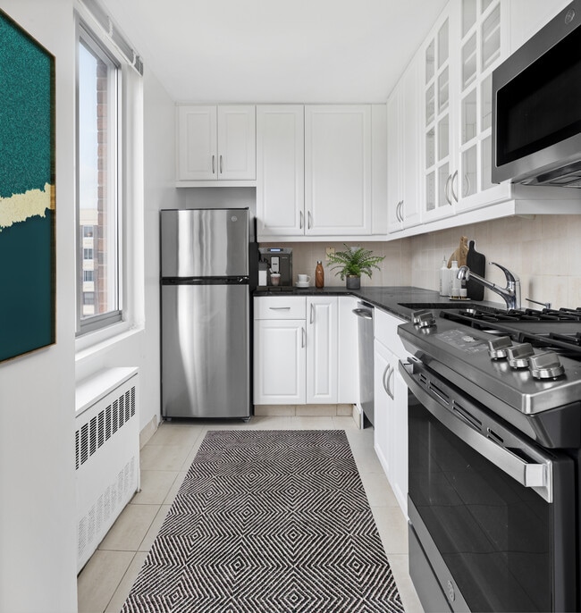 Interior Photo - Kips Bay Court