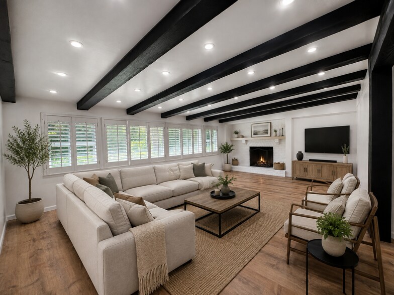 living room - 2836 Roscomare Rd
