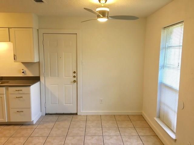 Building Photo - 10400 Little Pebble Dr