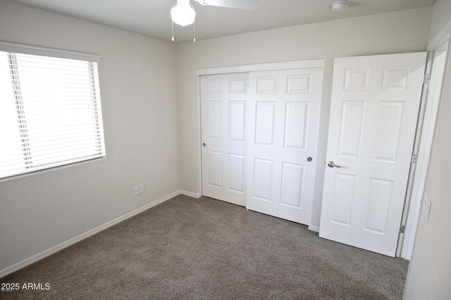 Building Photo - 26649 N Babbling Brook Dr