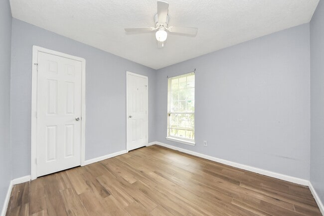 Building Photo - 7414 Battlewood Dr