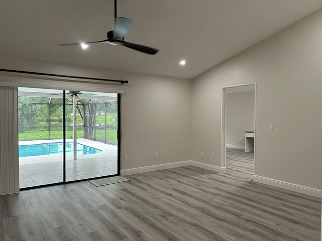 Building Photo - Water view - Pool home