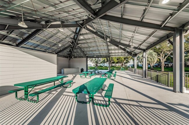 Building Photo - 2402 Ecuadorian Way