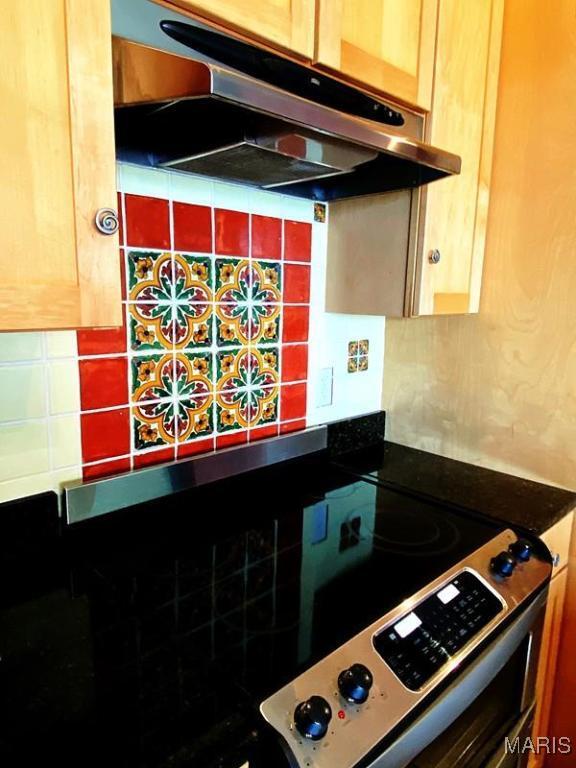 Building Photo - 701 N 15th St