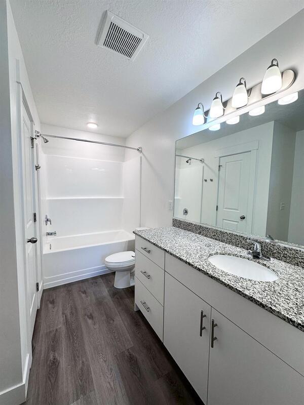 Building Photo - 911 W 1000 N