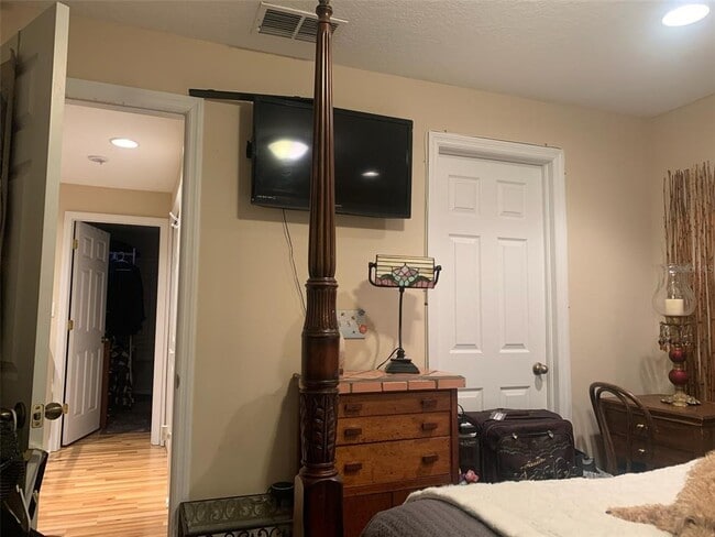 Building Photo - 1903 Fiesta Ridge Ct