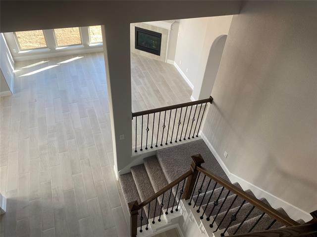 Building Photo - 1921 Emerald Vista Boulevard