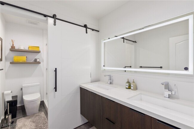 Building Photo - 9301 St James Cir