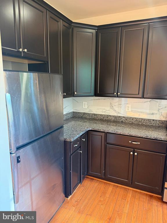 Building Photo - 6518 60th Ave