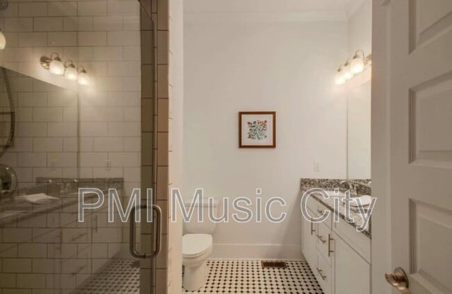 Building Photo - 1329A Meridian St