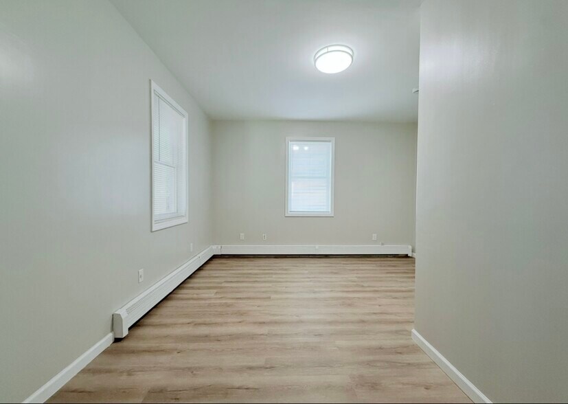 Building Photo - 621 2nd St