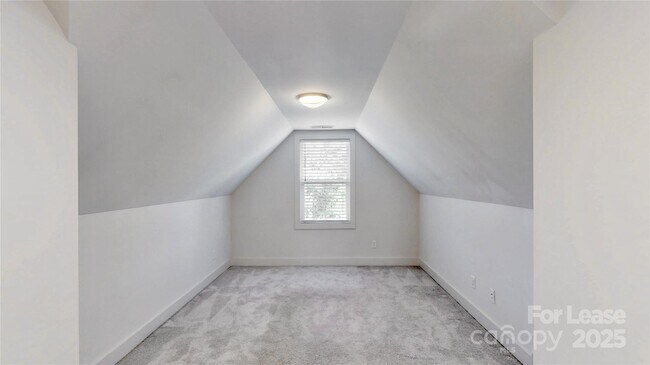 Building Photo - 4019 Plaza Row Ct