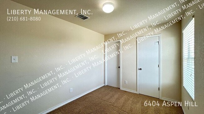 Building Photo - 6404 Aspen Hill