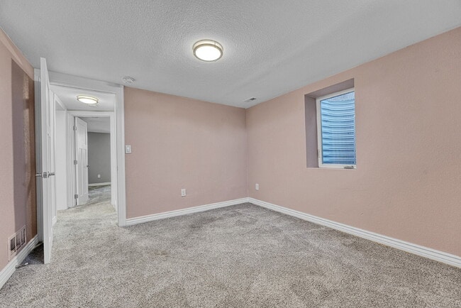 Building Photo - $3,640.95 - $300 OFF First Month's Rent - 4 Bedroom, 3 Bath, Single Family Home in Denver with Fi...